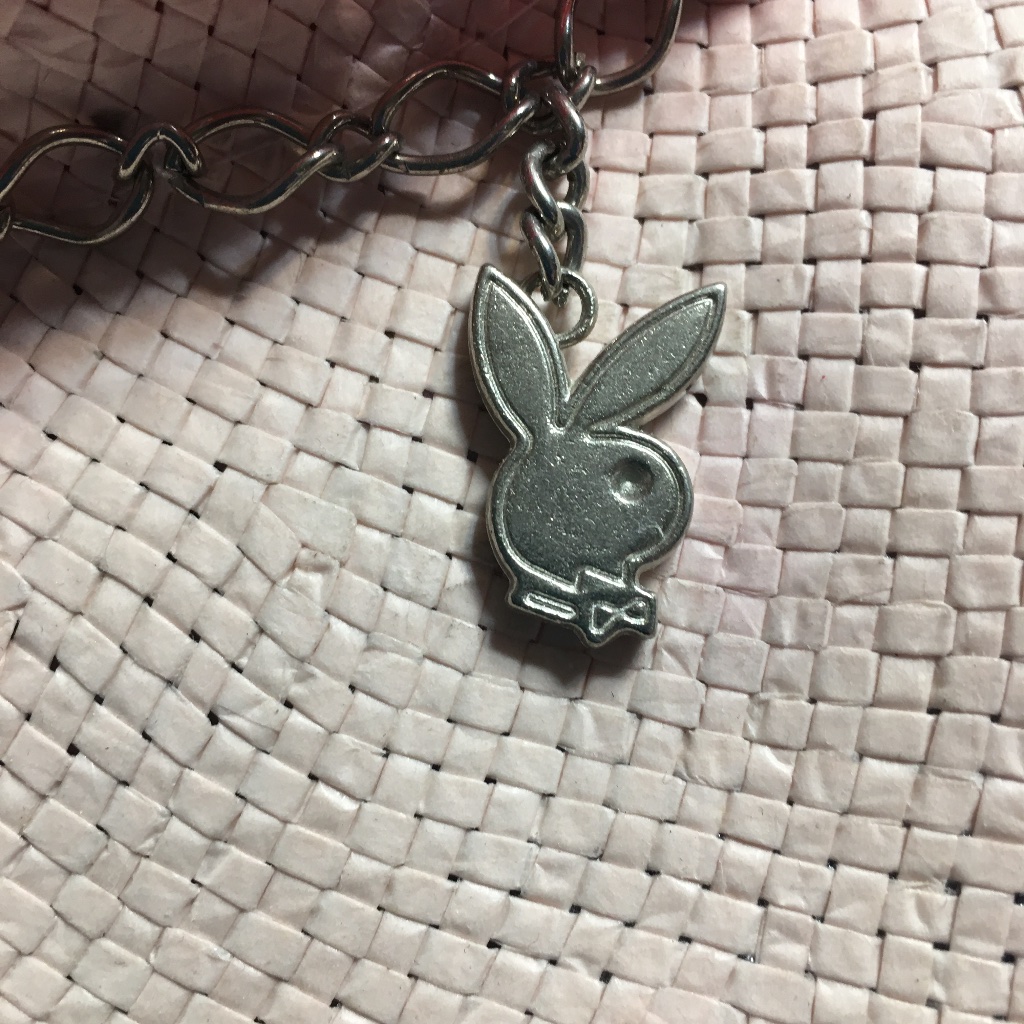 Vintage Silver Tone Playboy Charm 34 Inch Dr21 24$